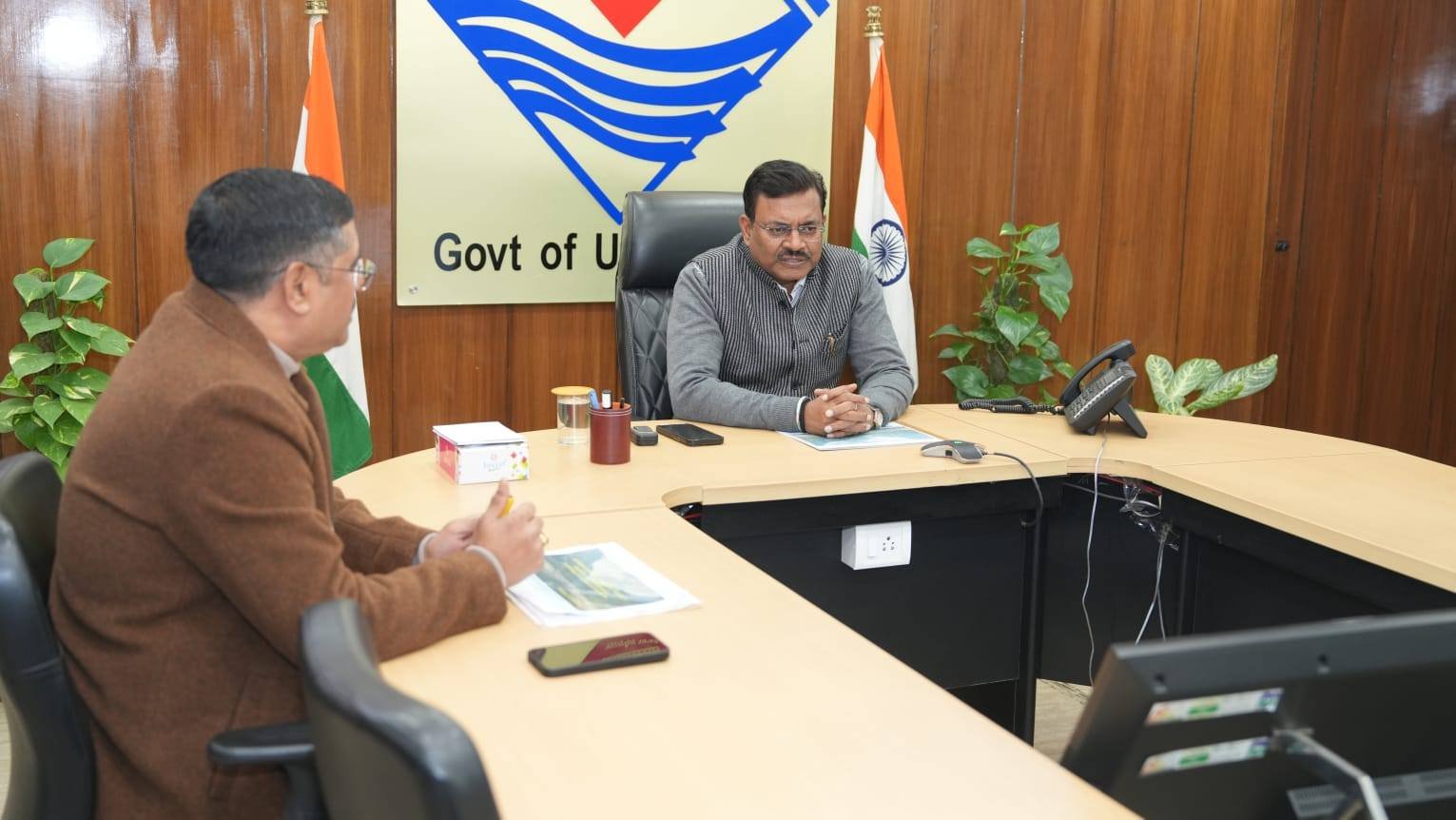 जमरानी और सौंग बांध परियोजनाओं का काम समय से करें पूरा: मुख्य सचिव