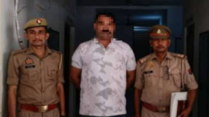 Uttarakhand: पूर्व BJP अल्पसंख्यक मोर्चा जिलाध्यक्ष को UP पुलिस ने बीच बाजार से दबोचा, क्यों बोला- माफ कर दो!